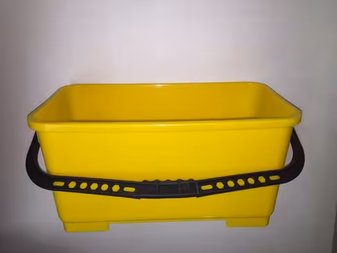 Seau rectangulaire 22 l pour mouilleur à vitres