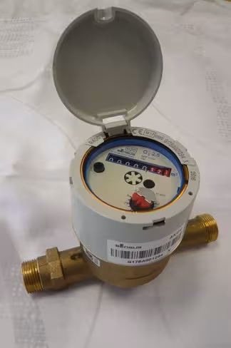 Compteur volumétrique à piston rotatif 620 - DN15 - l. 170 mm - R400 - corps laiton cadran verre - lot de 6