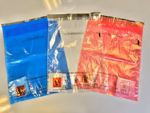 Sac Specigard double poche 245 x 335 mm bleu translucide avec absorbant inséré x 1000