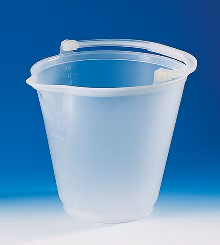 Seau pp sans couvercle avec bec verseur 12 l hauteur 300 mm bord renforcé anse