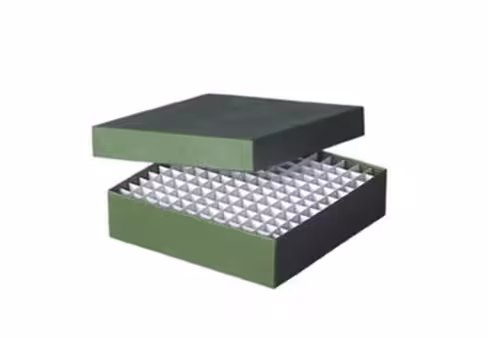 Boîte verte 133 x 133 mm hauteur 32 mm x 10