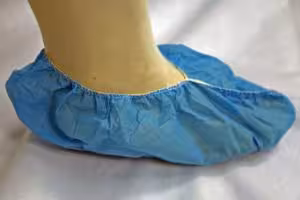 Surchaussure PP 40 gsm bleu 17 x 41 cm x 300