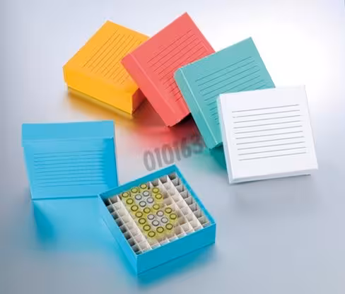 Cryoboîte complète hauteur 7,5 cm pour 81 cryotubes zone de marquage