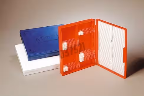 Boîte pour 100 lames blanche 3D