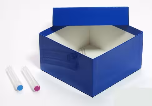 Boîte 136 x 136 mm hauteur 75 mm bleue