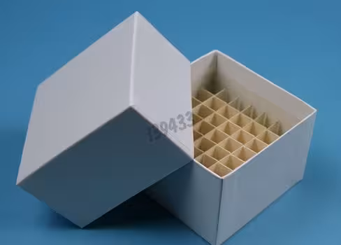 Boîte en carton hydrophobe pour 25 tubes Ø13 mm hauteur 50 mm 75 x 75 mm blanc