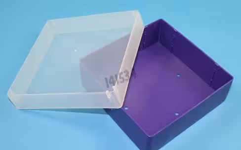 Cryoboîte PP violet 130 x 130 mm hauteur 52 mm