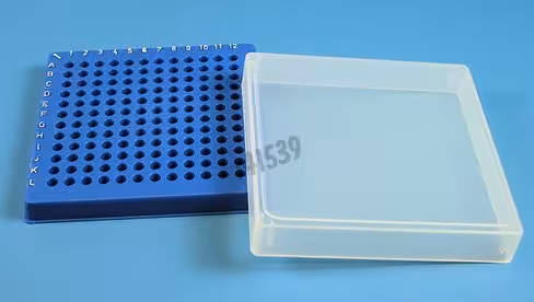 Cryoboîte pour 144 tubes 0,2 ml bleu 130 x 130 mm hauteur 32 mm alpha num