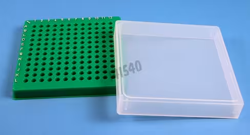 Cryoboîte pour 144 tubes 0,2 ml vert 130 x 130 mm hauteur 32 mm alpha num