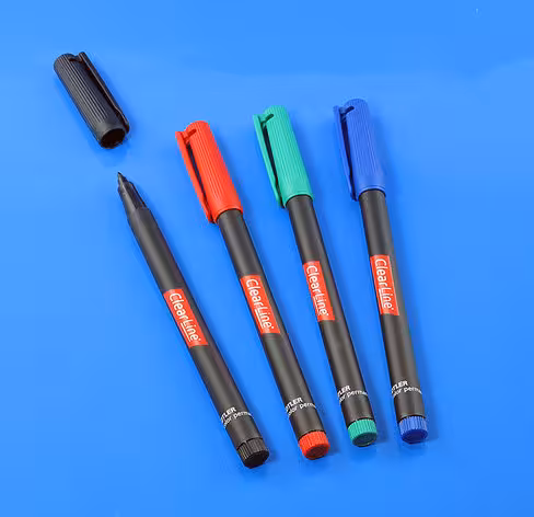 Etui 4 marqueurs permanent Clearline pointe medium