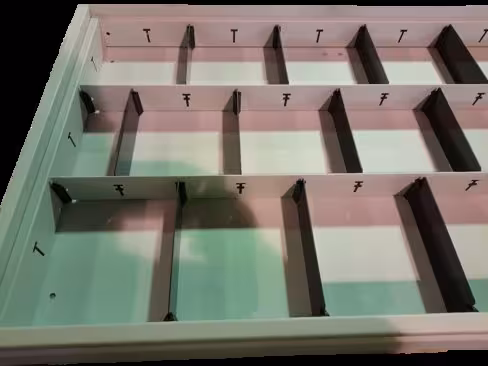 2 séparateurs longitudinaux + 13 séparateurs verticaux pour tiroirs 7,5 cm