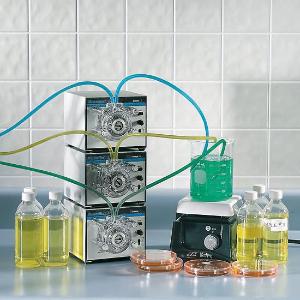 Masterflex L/S Variable-Speed Compact Drive, 35 to 200 rpm 115/230 VACavec cordon 230 VAC et European Pl ug Type-F 180