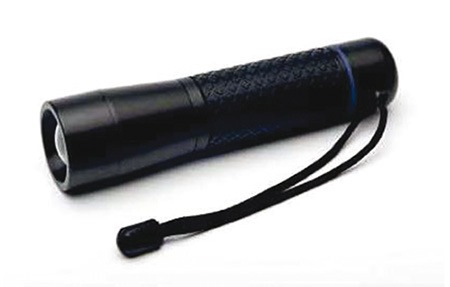 Lampe torche 300 lumens avec dragonne et clip ceinture