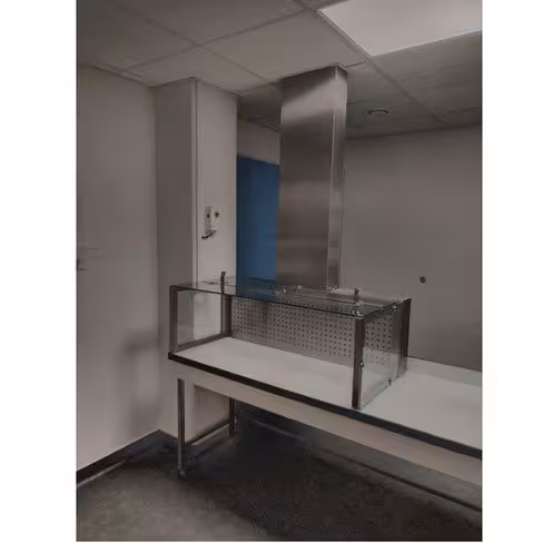 Banque d'accueil à poser sur paillasse avec confinement 1500x700mm - achat