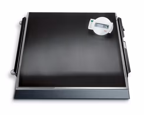 Plateforme de pesée pour fauteuil roulant avec affichage déporté seca 675