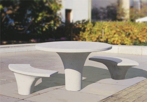 Table de pique-nique ronde béton diam.140 cm - 2 bancs cintrés l.120 cm - déchargé dans la limite de 30 m