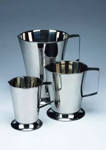 Bécher à pied et bec verseur en acier inoxydable gradué 500ml 90x135mm