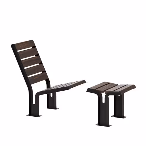 Chaise longue Utyl avec dossier - assise bois massif - structure acier noir sablé - 92,8 x 51,4 x 157,1 cm -