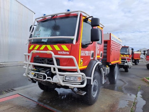 Camion-citerne CCF M châssis Renault Trucks D14 4x4