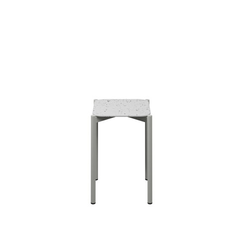 Tabouret bas 4 pieds Mahaut - h. 46 cm- Plastique PEHD 100 % recyclé - piétement époxy