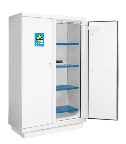 Armoire Double Porte 4 Etageres Special Lithium 90 Min Et Rack De 8 Prises Pour Recharge