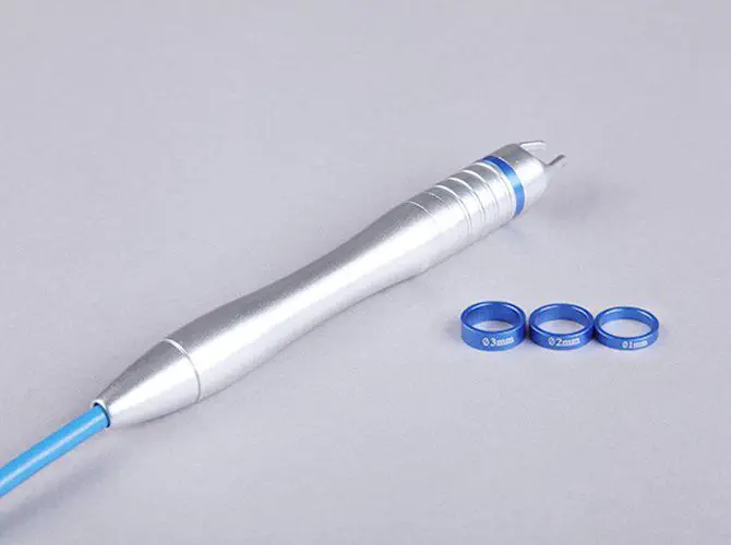 Pièce à main vasculaire pour laser diodes