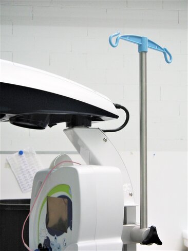 Tige porte-sérum télescopique avec étau pour Fabie