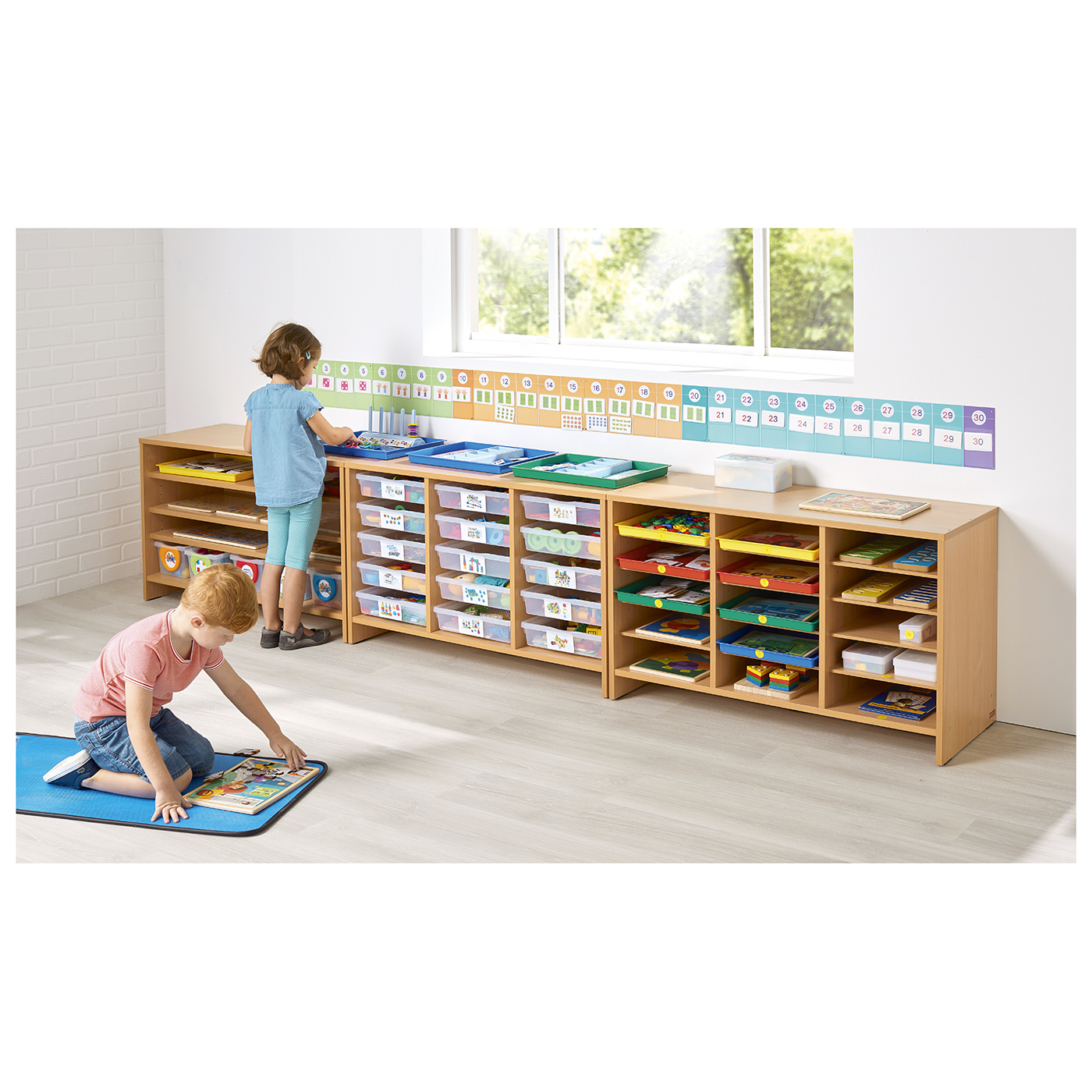 Meuble d'activités - 15 bacs - hêtre