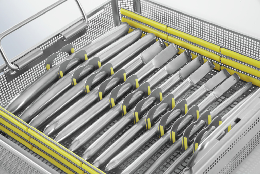 Panier de stérilisation perforé 1/2 - 243 x 253 x 56 mm - à utiliser avec fixations ECCOS et couvercle JF117R