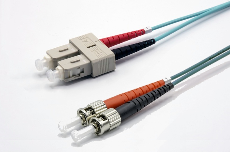 Jarretière optique multimode duplex OM3 50/125 - EKIVALAN - ST-UPC/SC-UPC - aqua - 0,5 m