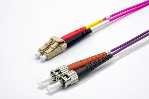 Jarretière optique multimode duplex OM4 50/125 - EKIVALAN - LC UPC/ST UPC - violet - 15 m