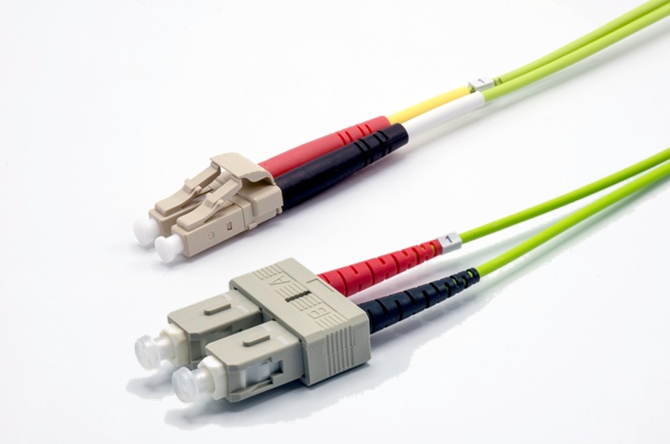 Jarretière optique multimode duplex OM5 50/125 - EKIVALAN - SC-UPC/LC-UPC - vert citron - 15 m