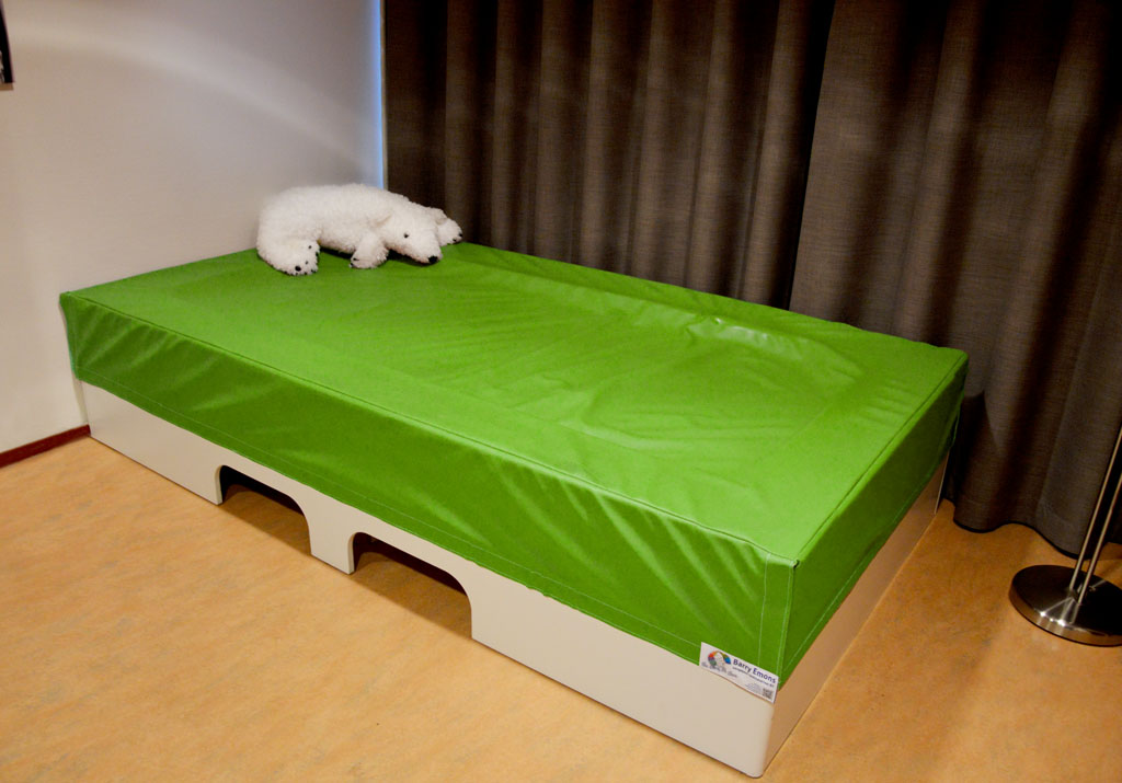 Lit à eau Deluxe - contour en mousse de 25 cm - sans socle et sans stabilisateur - dim. 140 x 250 x 25 cm