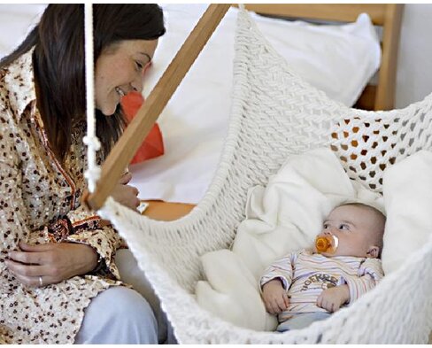 Hamac de rêve Babyswinger set+ - 85 x 80 cm, hauteur de suspension 180 cm - blanc - charge jusqu'à 75 kg