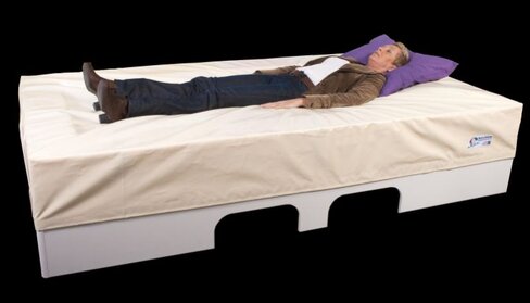 Lit à eau musical/vibrant 180 x 240 x 25 cm - Pack complet inclus housse. matelas et socle musical