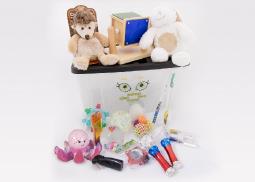 Boîte 45L :Tube UV 4 pcs. 40cm de long,Maracas (medium) 2 pièces 6 x 17 cm,Rouleau multicolore tournant 25 x14cm,