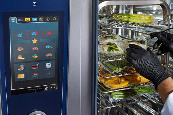 Four mixte à générateur de vapeur Rational iCombi Pro - électrique - 10 niveaux GN 1/1