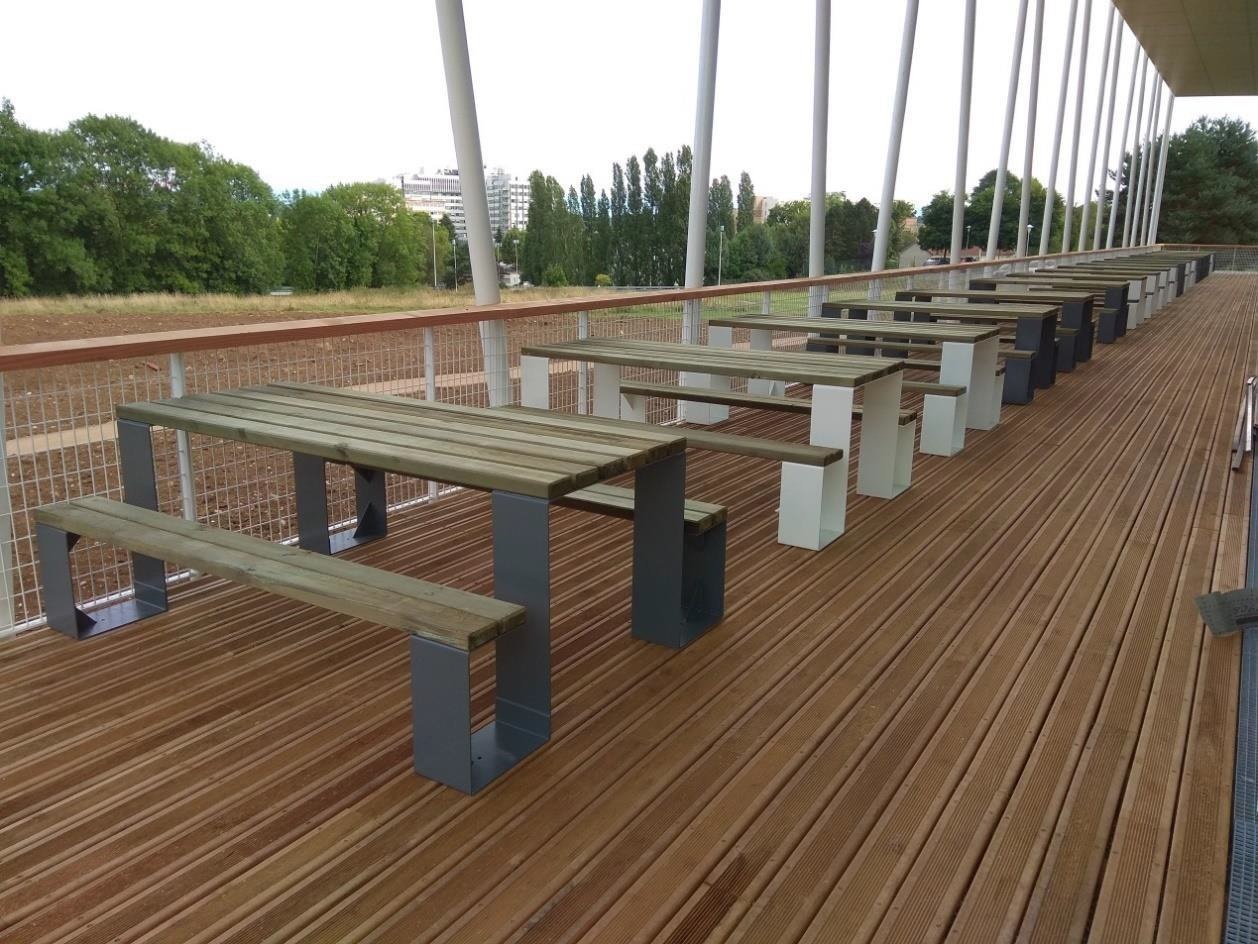 Table de pique-nique rectangulaire bois pin classe IV - banquettes solidaires - piètement acier blanc - l. 200 cm