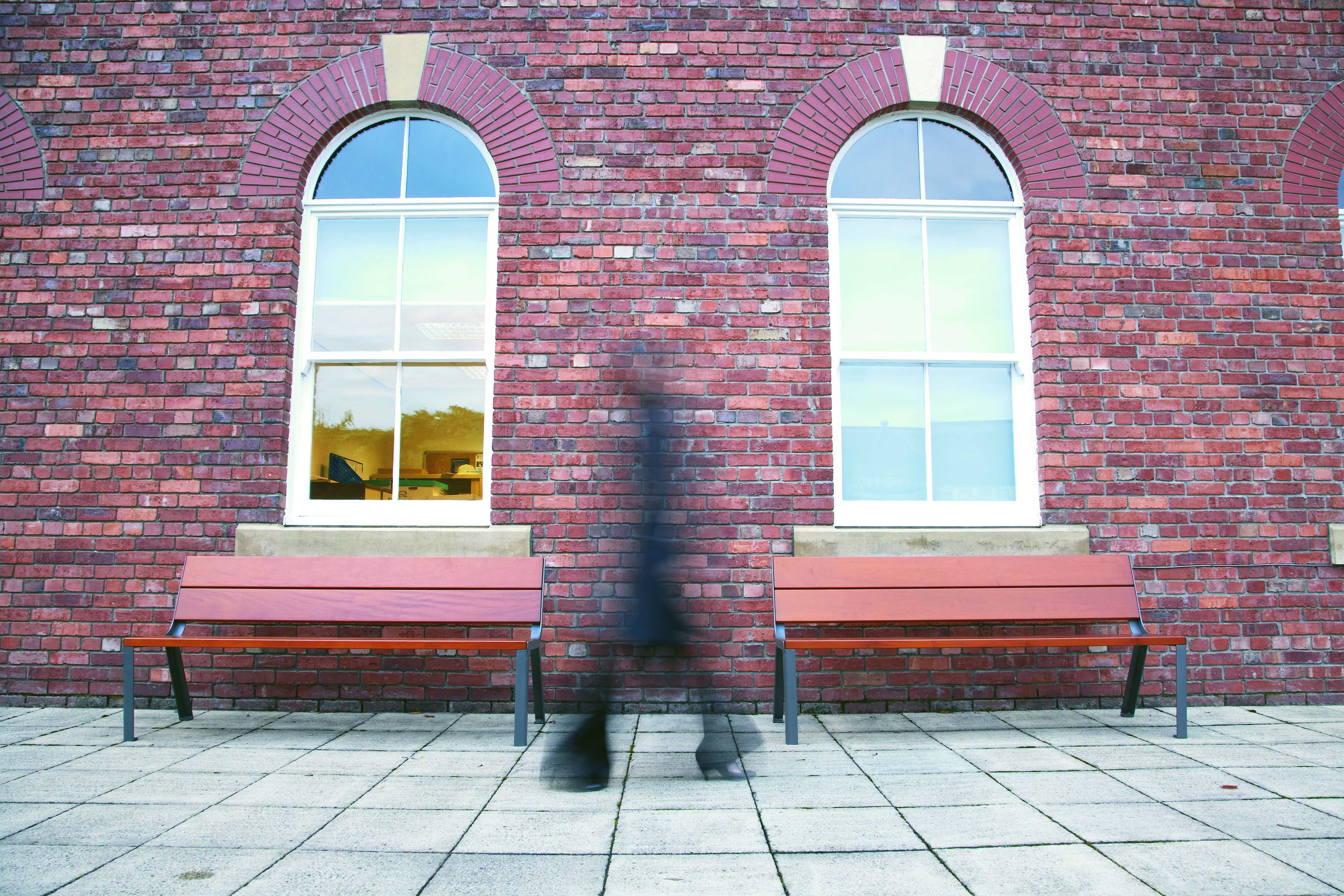 Banc Optima - 3 places - piètement métal - assise et dossier séparés - l. 181,2 cm -