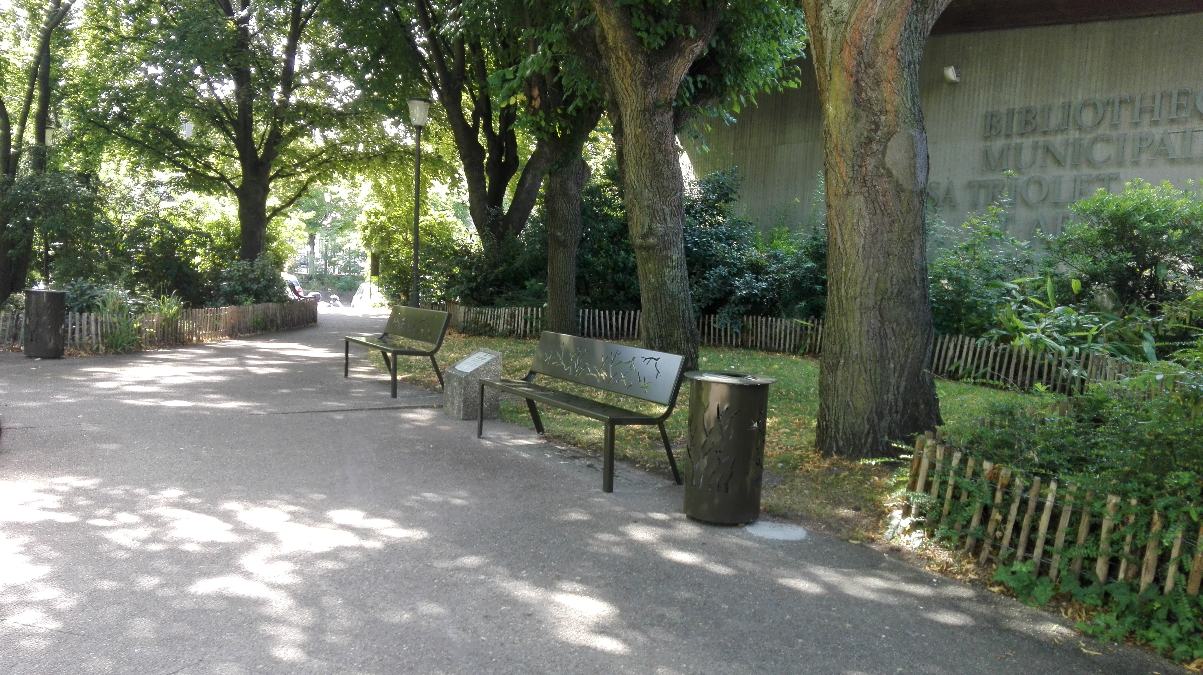 Banc Nature - 3 places - assise et dossier séparés - l. 181 cm - livré non déchargé
