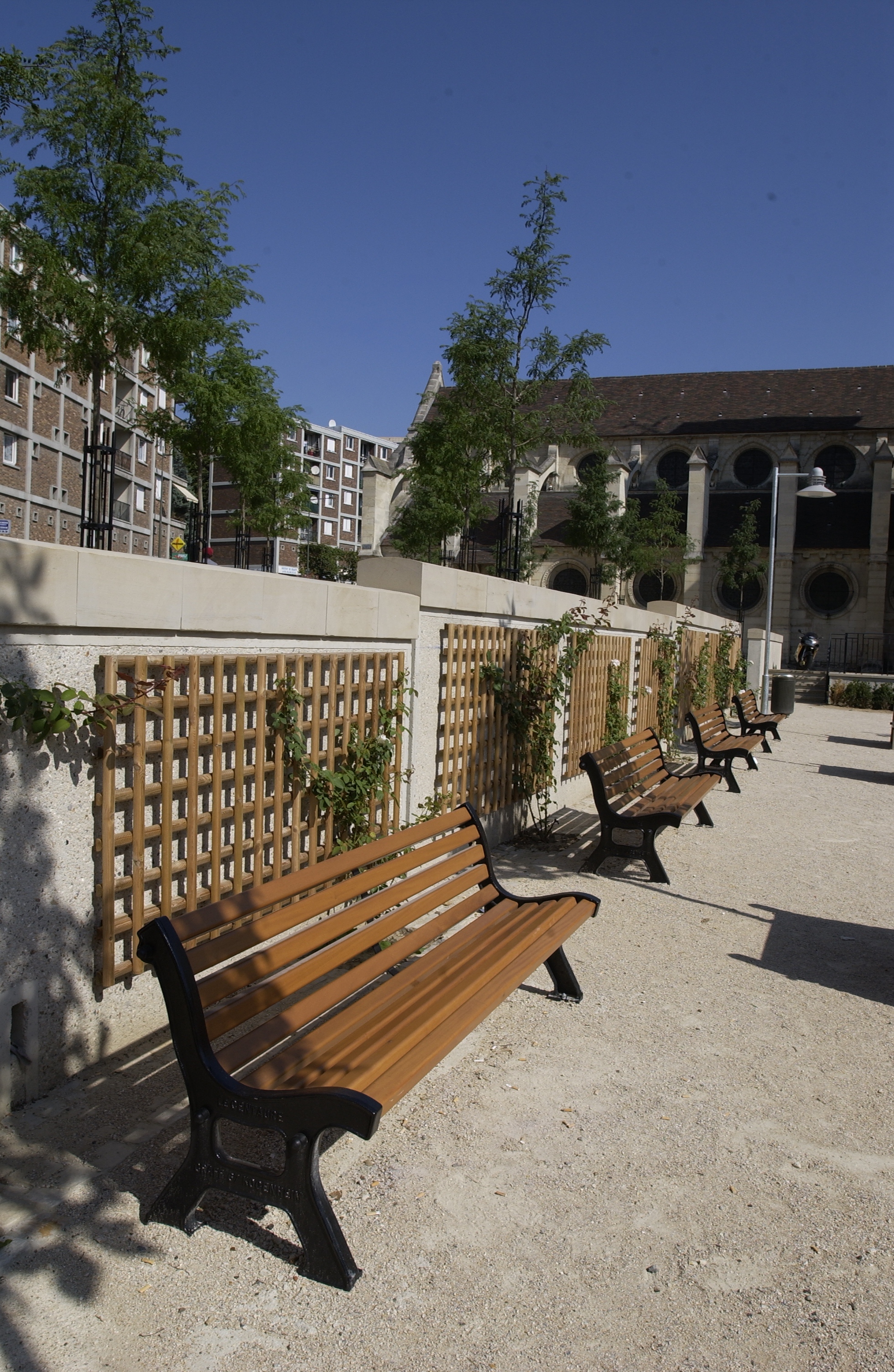 Banc Centaure - 3 places - avec dossier - l. 196,10 cm - piètement noir - livré non déchargé
