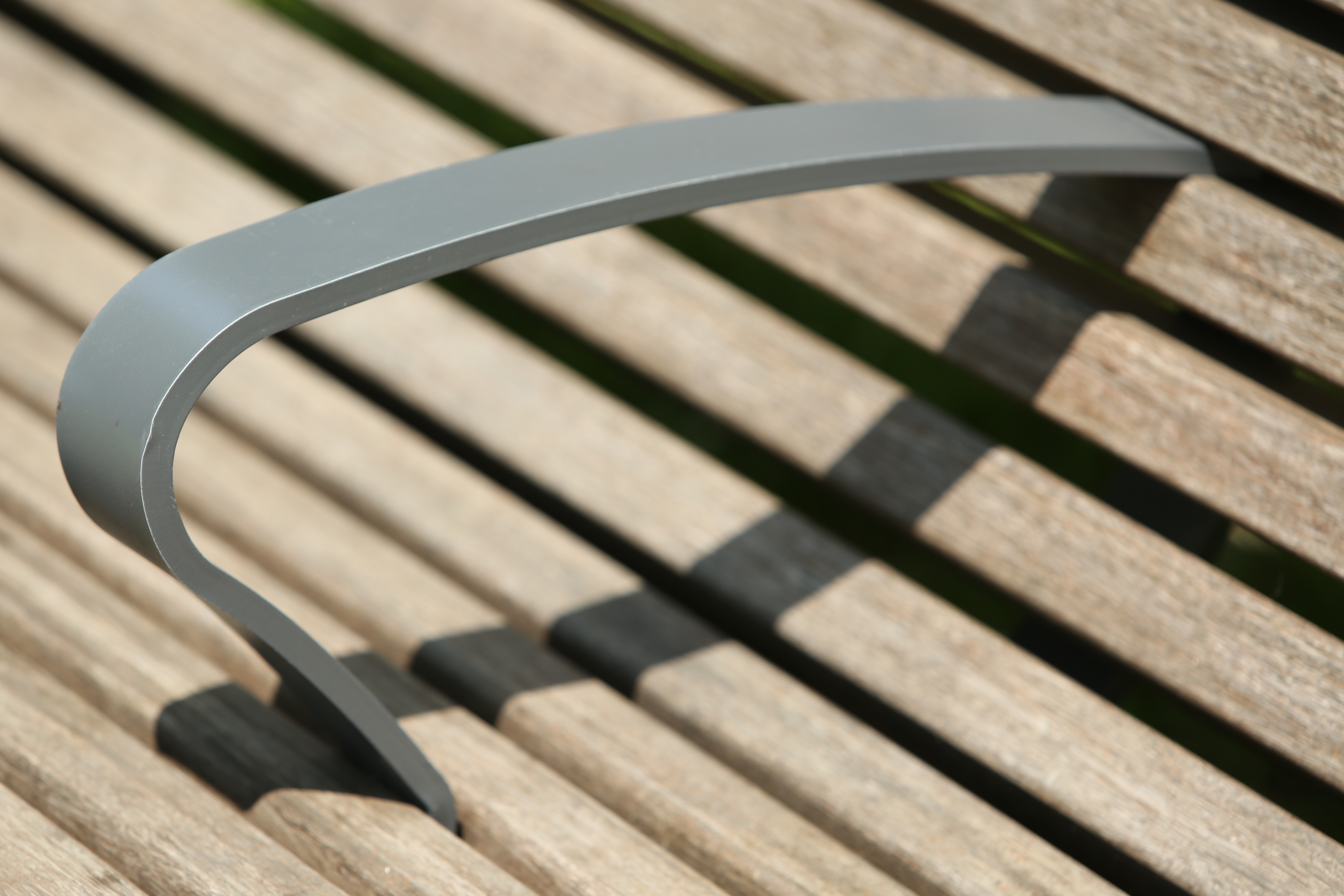 Banc Pacha 19 lattes - avec accoudoir acier et bambou XTREME galvanisé - l. 200 cm - livré non déchargé