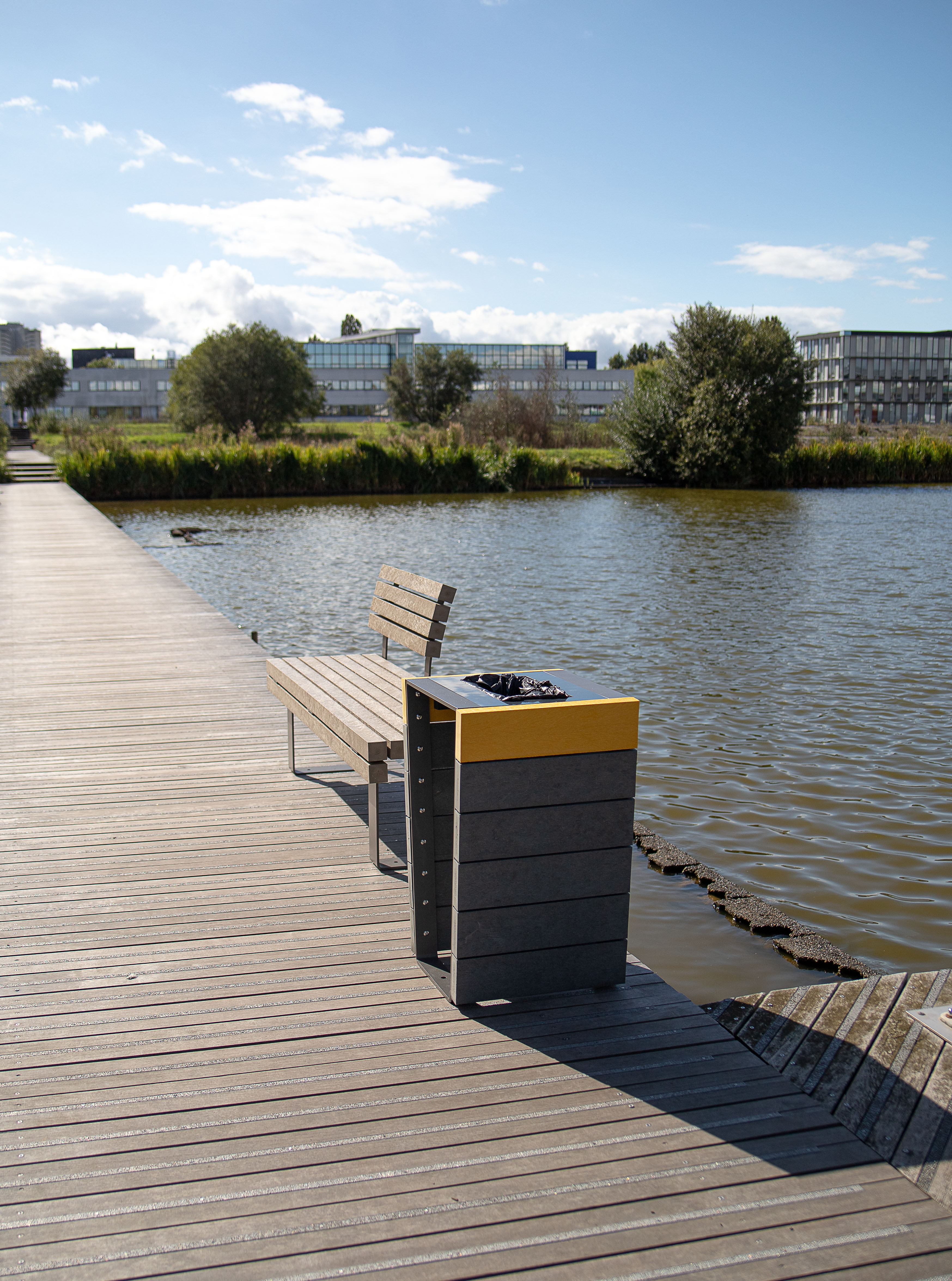 Corbeille porte-sac vigipirate Aeria - lattes plastique recyclé - pour sac 110 l - livré non déchargé