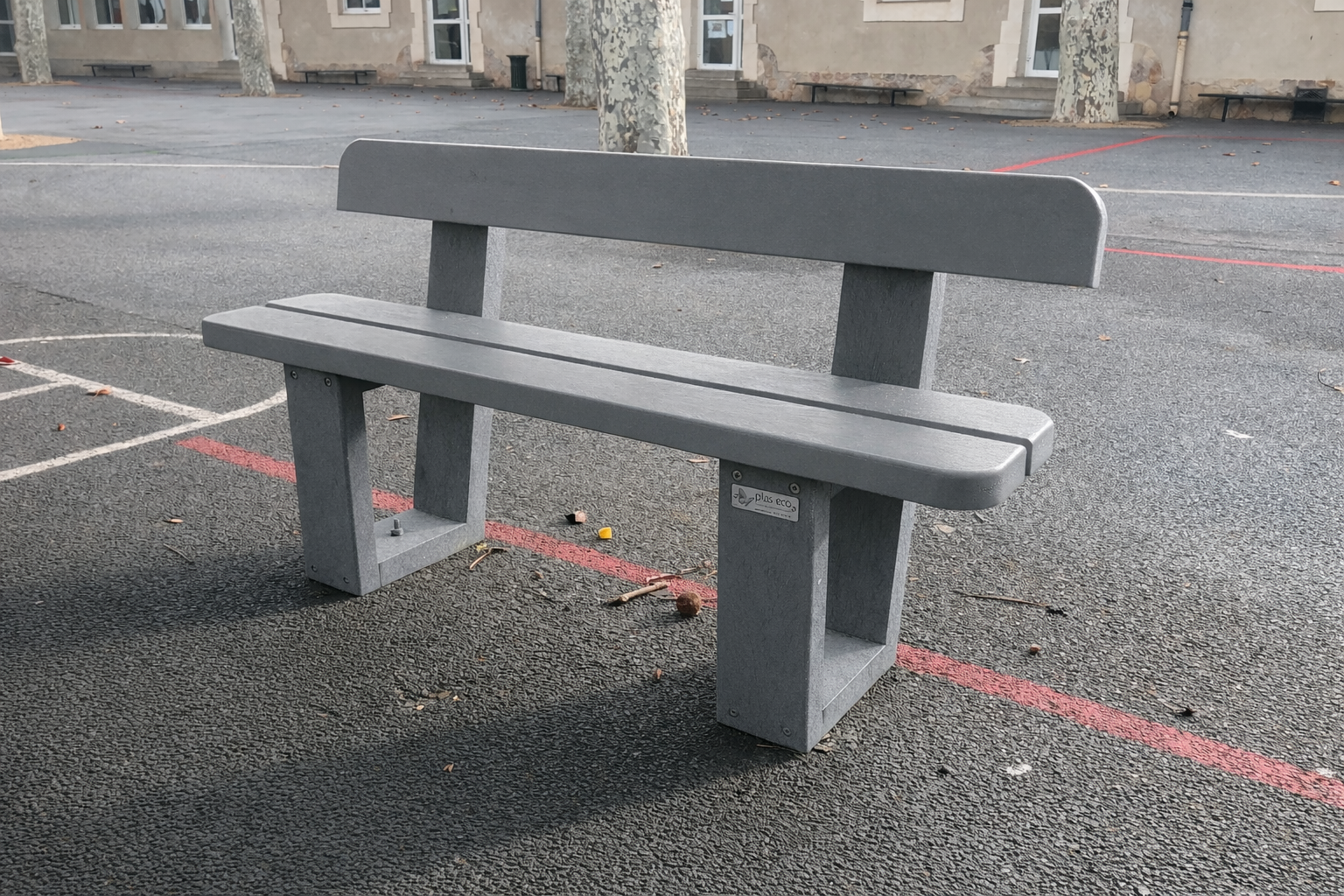 Banc enfants Recre - lattes plastique recyclé - avec dossier - l. 120 cm - coloris standard - livré non déchargé