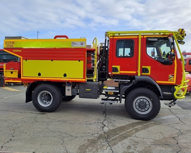 Camion-citerne CCF M double cabine - pacte capacitaire Boite de vitesse automatique OPTISHIFT 8AP1200