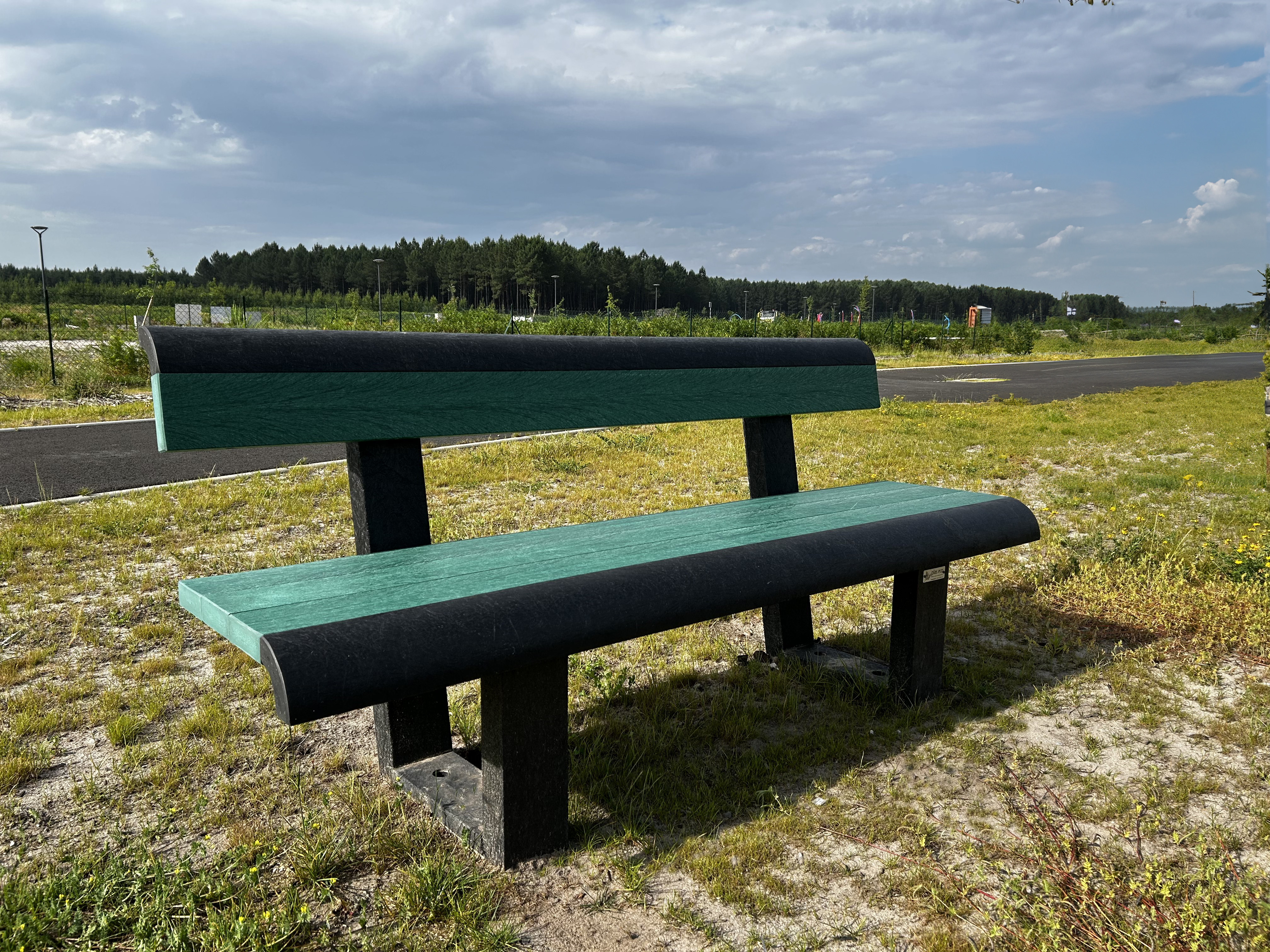 Banc Osakan - piètement noir - l. 180 cm - coloris pigmentek - livré non déchargé