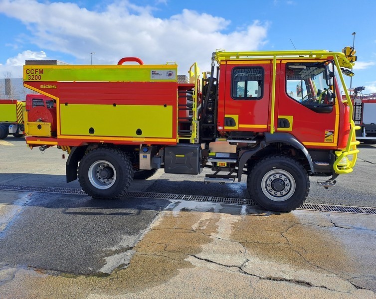 Camion-citerne CCF M HP double cabine - pacte capacitaire Boite de vitesse automatique OPTISHIFT 8AP1200