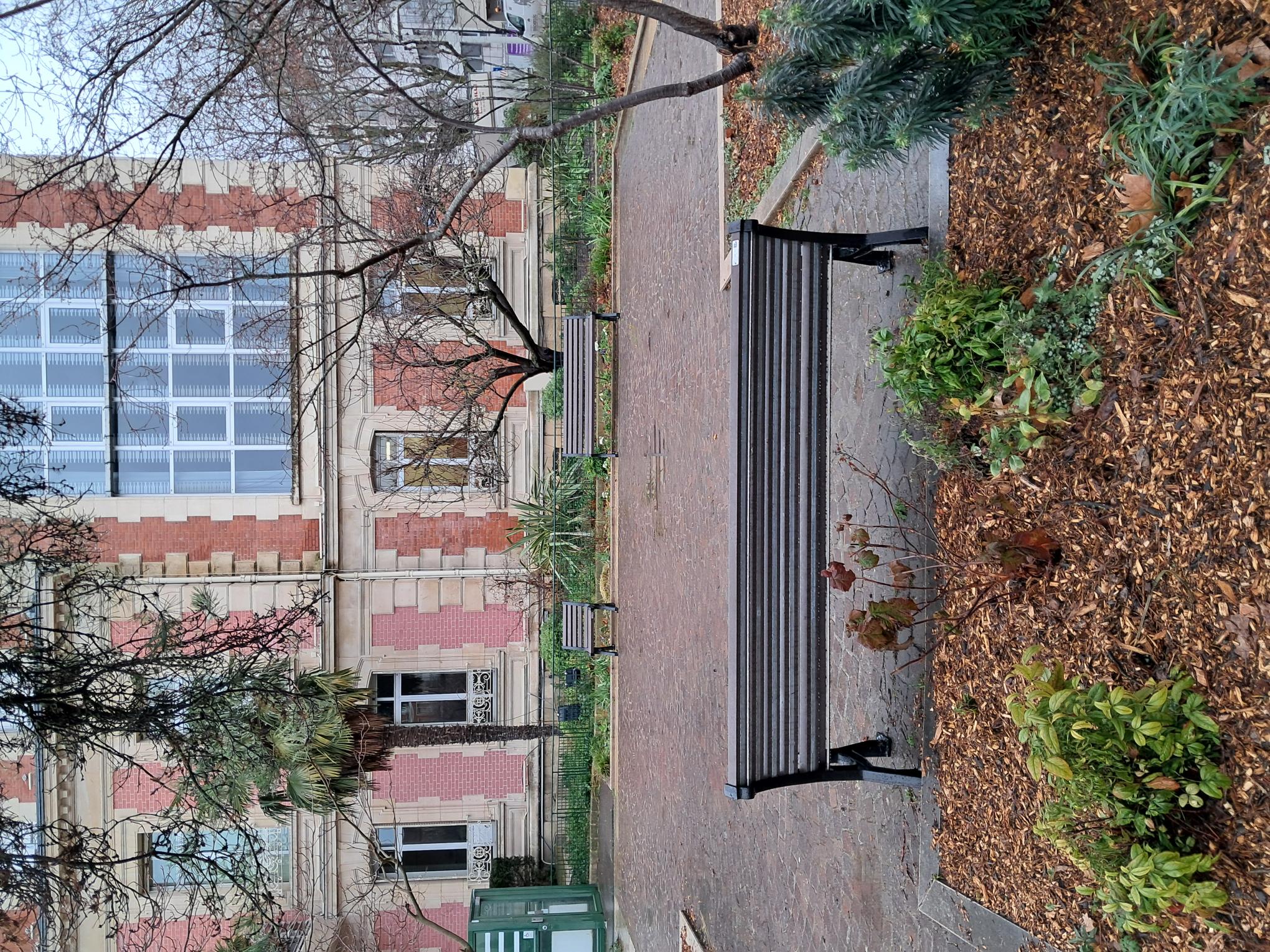 Banc Fusion - l. 197 cm - piètement noir - coloris standard - livré non déchargé