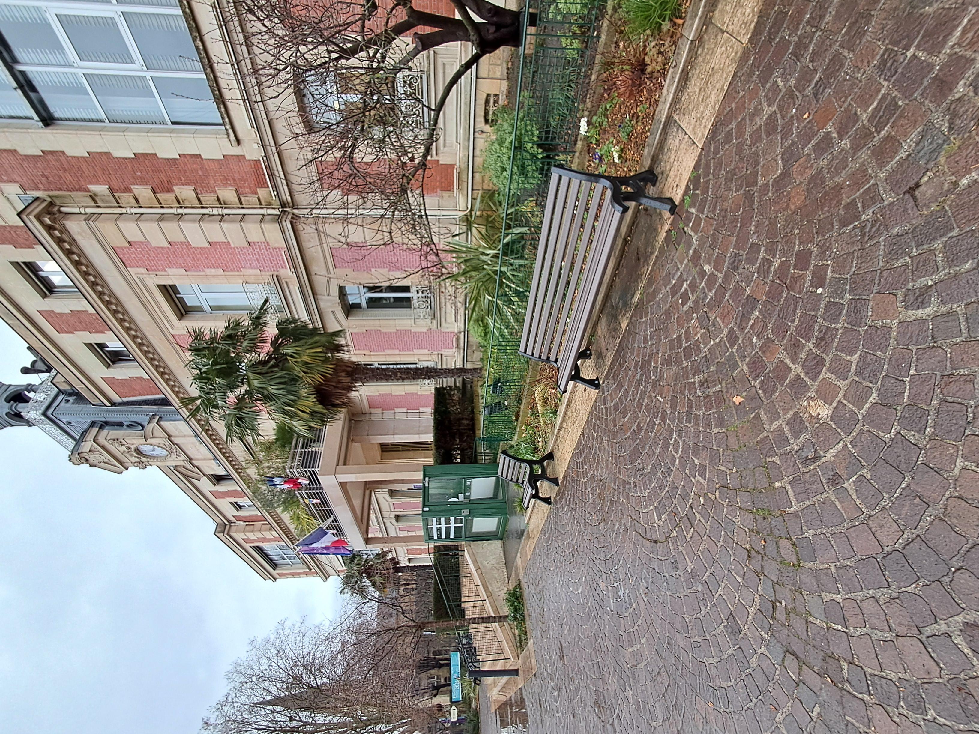 Banc Fusion - l. 197 cm - piètement noir - coloris standard - livré non déchargé