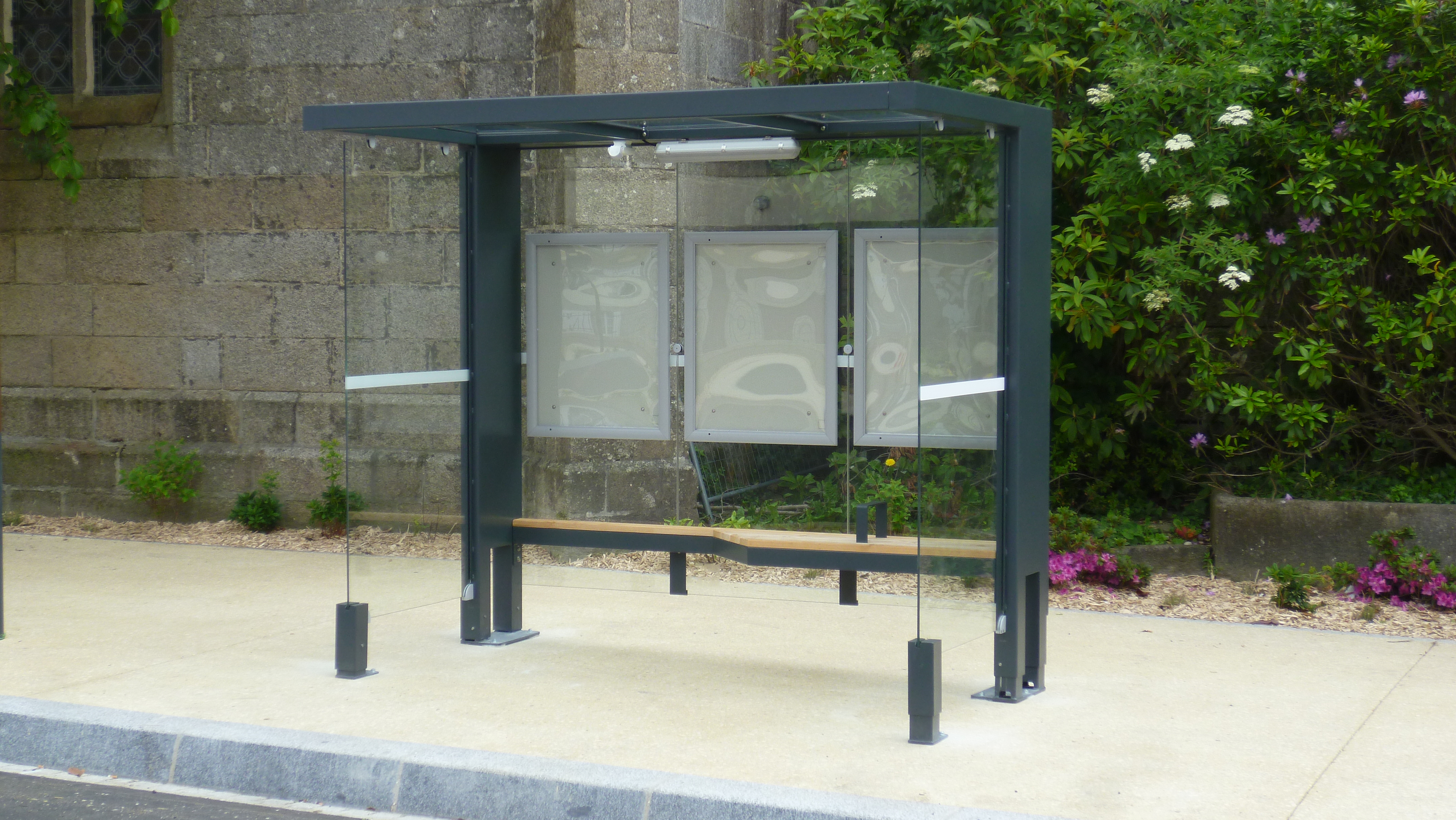 Abri voyageurs Oslo - 2,60 x 1,6 m - livré